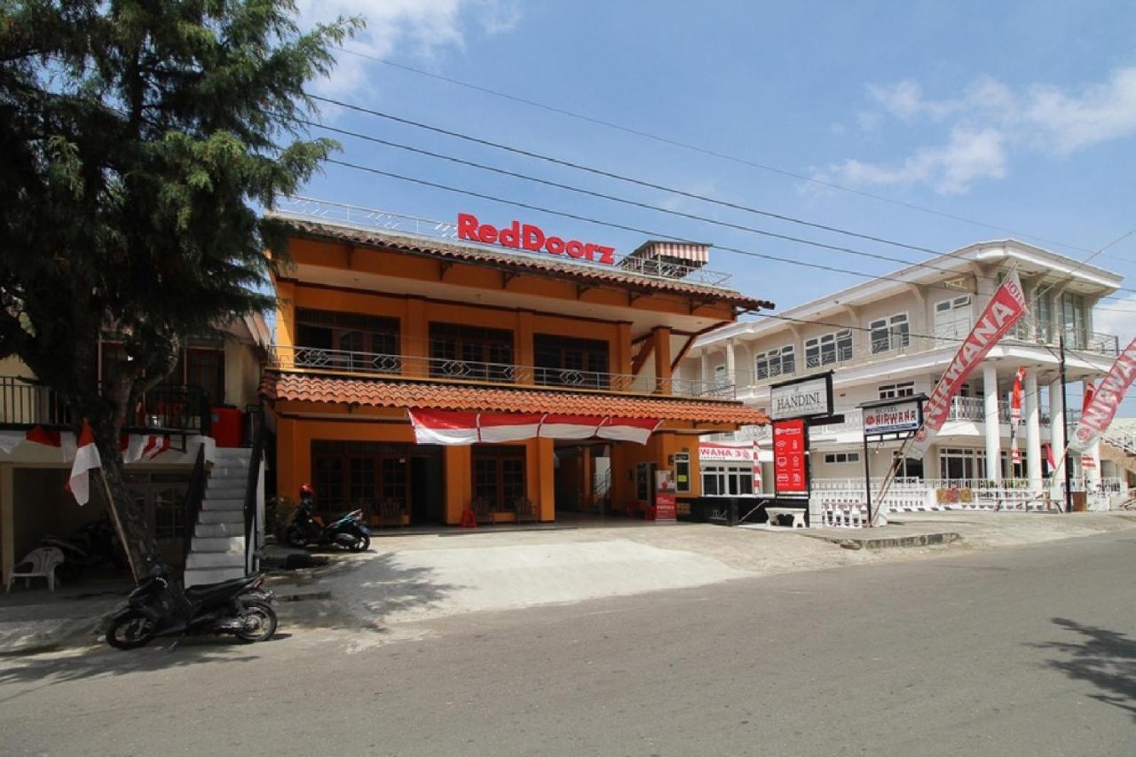 Reddoorz Near Sarangan Lake Magetan Exterior foto